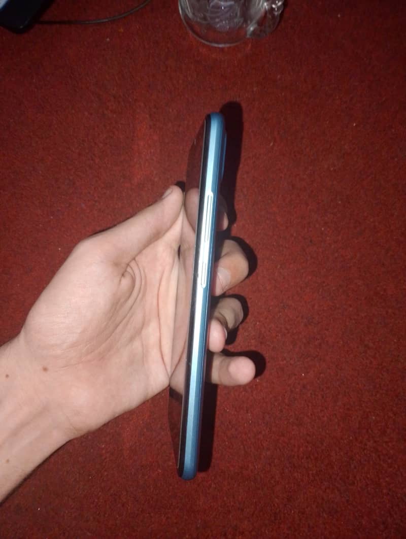 Realme C21 1