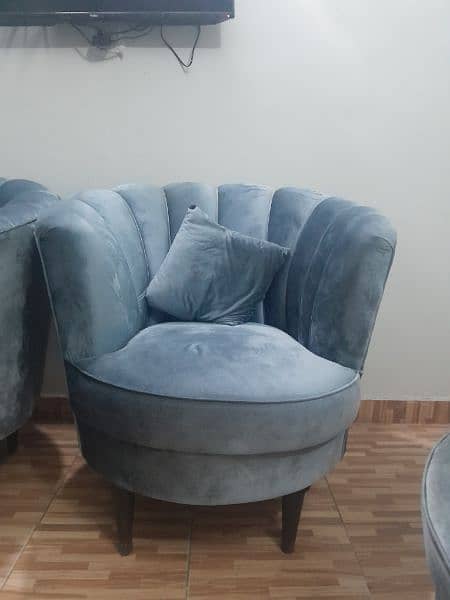 Grey 7 seater sofa set (4 month used) 4