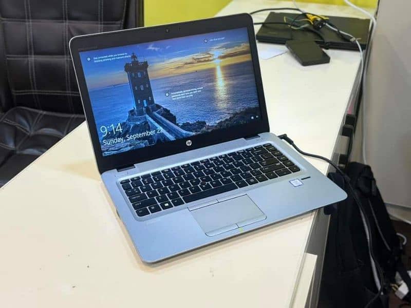 Hp ellitebook 840 g4 core i7 7th generation A grade stock 0