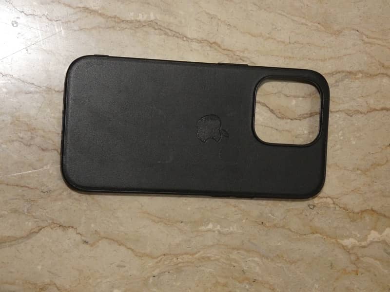 iPhone 14 pro Cases & Cover in best condition 3