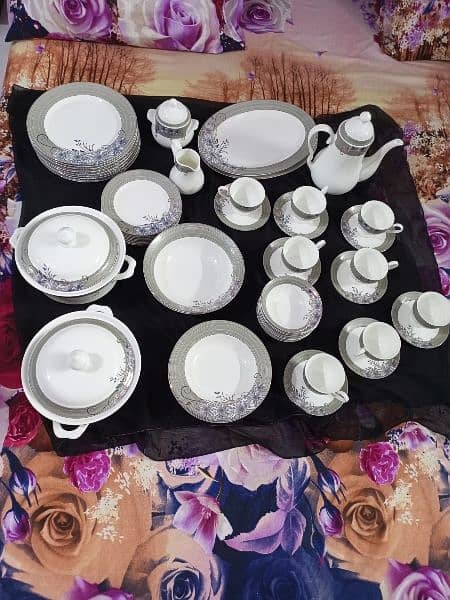 bone china dinner set 3