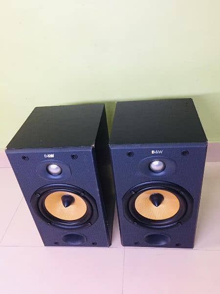 B&W speaker like Klipsch Yamaha sound JBL bose 1