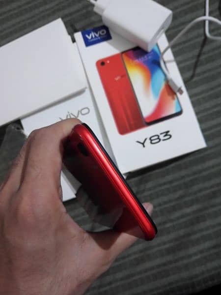 Vivo y83 128gb & 6gb In Good Condition with box Charger 9