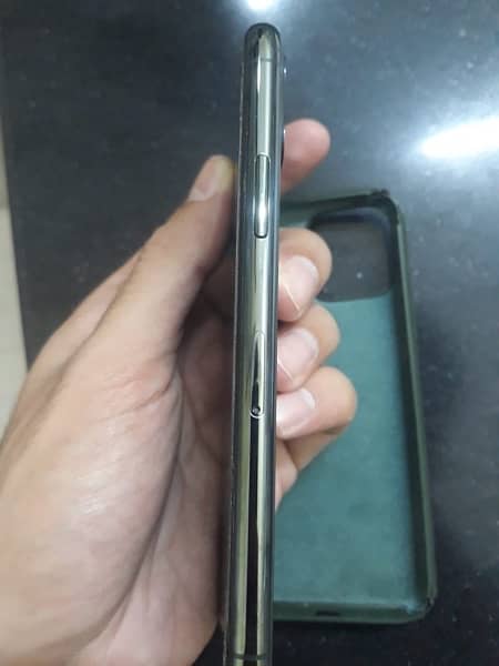 iPhone 11 Pro Factory Unlocked Non PTA 3