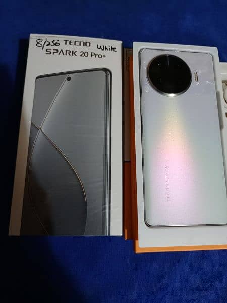 Tecno spark 20 pro plus 8+8 /256 Qurved 4