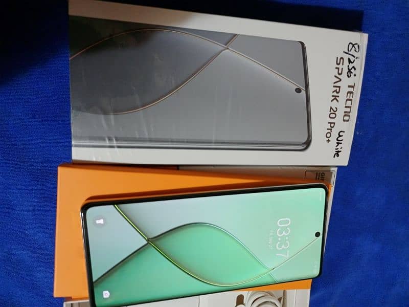 Tecno spark 20 pro plus 8+8 /256 Qurved 5