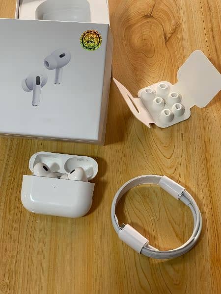 Premium Wireless Earbuds - Like New! 2