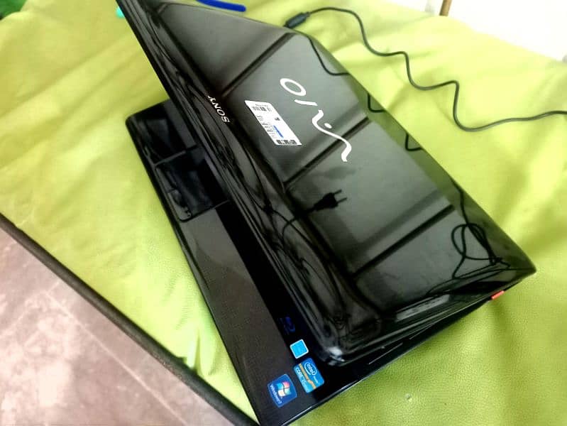 Sony vaio corei5 Glossy Laptop 4GB Ram 320GB HDD Good condition 6