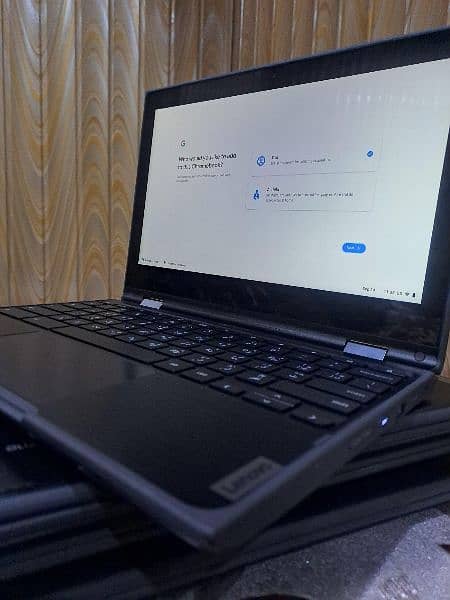 Chrome book 4/32 updated 2029 Touch & type 4