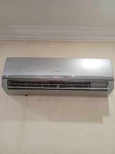 Gree G 10 inverter 1 ton heat and cool, 03097324851 0