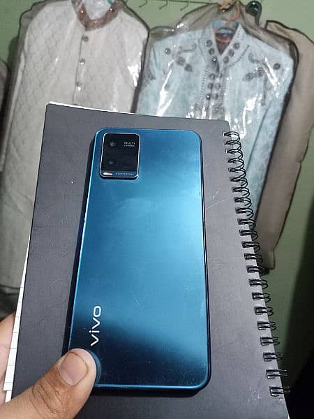 Vivo y21 6GB Ram 128Memory 4