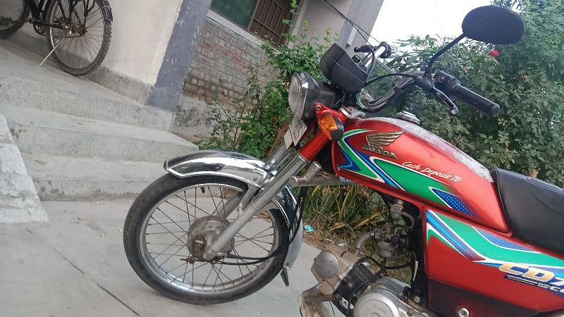 Honda cd 70 for sale in Lahore Cantt all ok no Any issues 0331-0425371 2