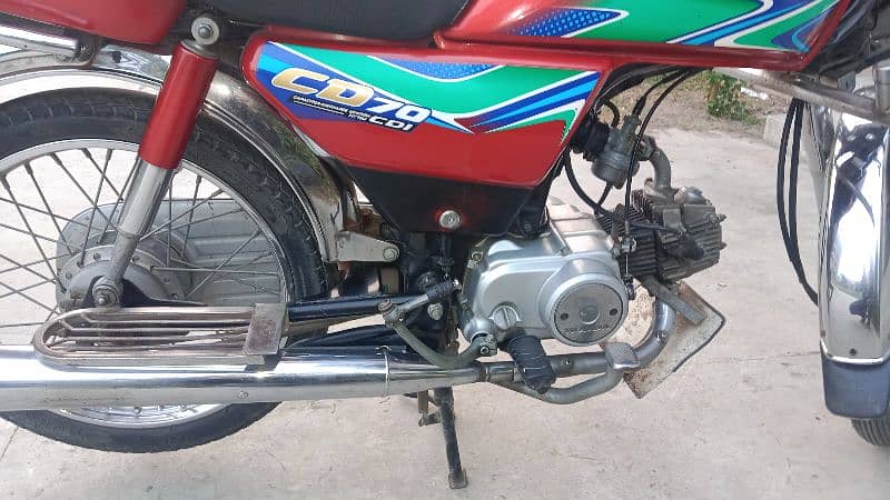 Honda cd 70 for sale in Lahore Cantt all ok no Any issues 0331-0425371 3