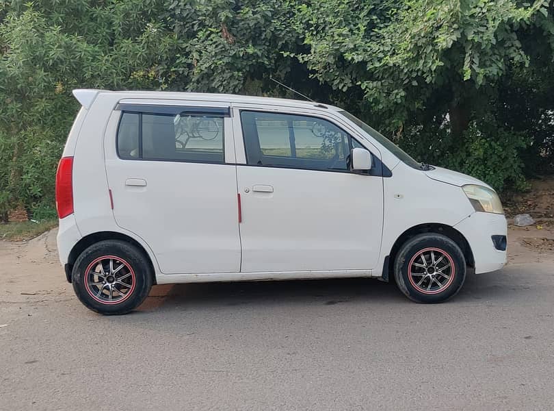 Suzuki Wagon R 2017 4