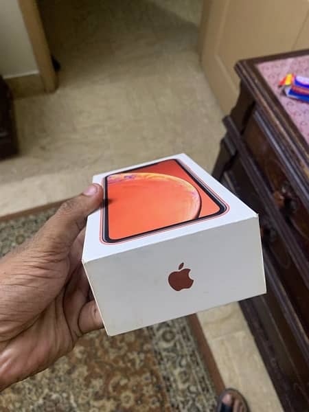 iphone XR 128gb pta aproved and box 7