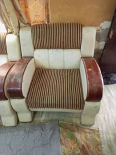 6 seater sofa in good condition