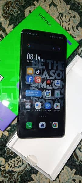 infinix hot 40 (8+8 256 GP 1