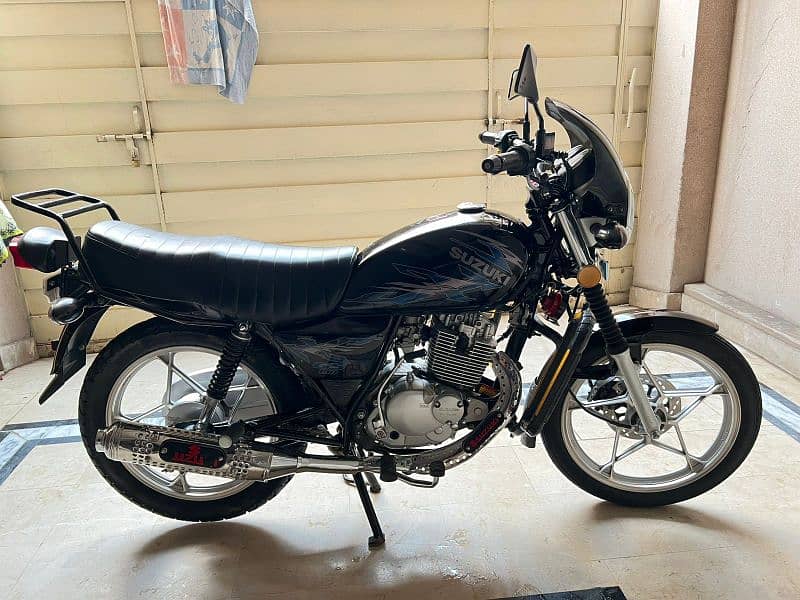 suzuki gs 150 SE 2022 4