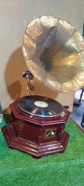 old Indian gramophone available for video contact whatsapp 03071138819 0