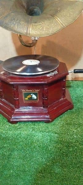 old Indian gramophone available for video contact whatsapp 03071138819 1