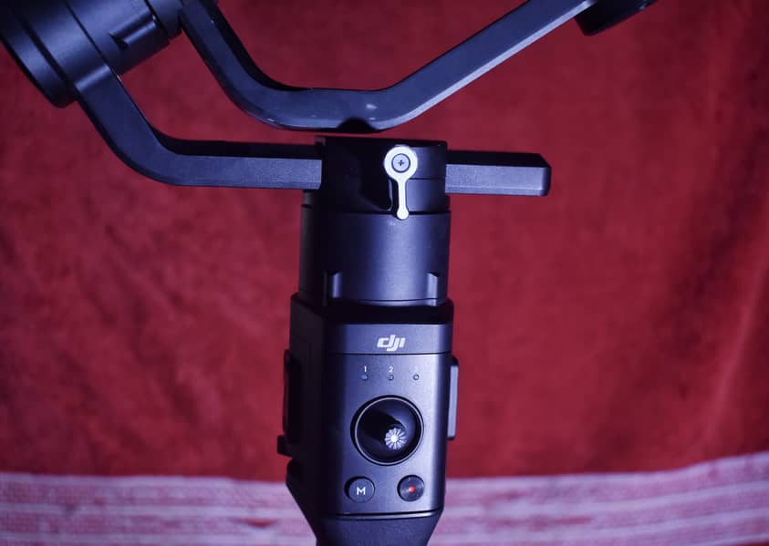 Dji Ronin S camera Gimbal / gimbal / DJI Gimbal 1