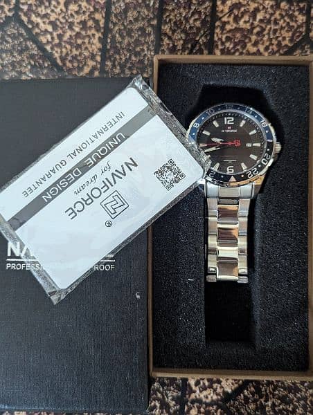 Naviforce watch 2