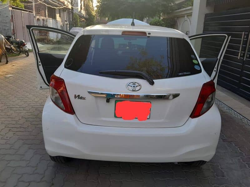 Toyota Vitz 2018 8