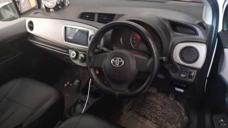 Toyota Vitz 2018 11