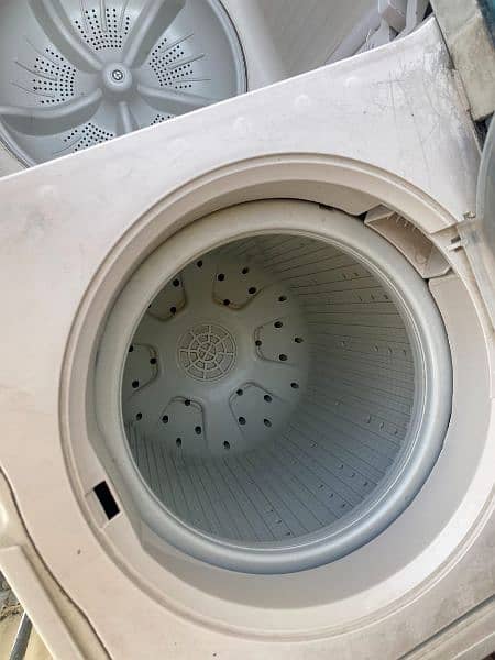 Haier twin tub washing machine and dryer 3