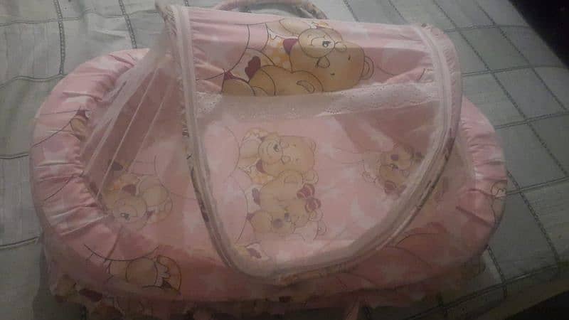 imported baby cot only few days used 0