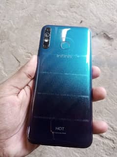 infinix hot 8 condition 10/9 all ok ram 3 stroage 32 ha camara ok