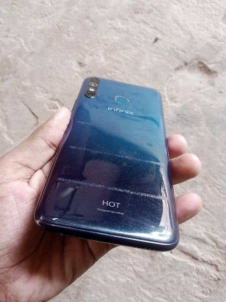 infinix hot 8 condition 10/9 all ok ram 3 stroage 32 ha camara ok 3