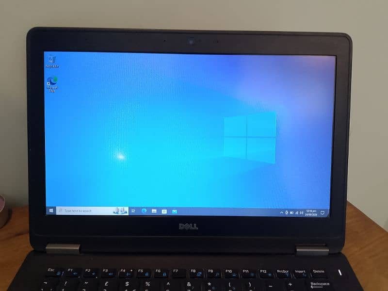 Dell Latitude E7270 I5 6th gen 8gb/256gb Read ad carefully 2