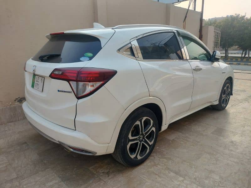 Honda Vezel 2015 3