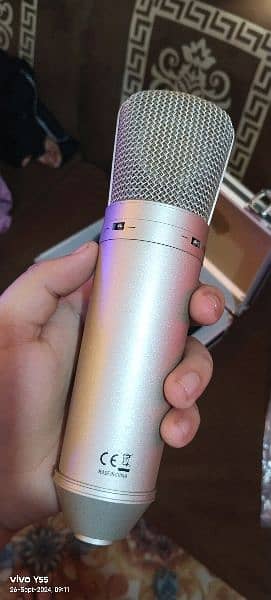 Behringer B2pro Studio condenser microphone 10/10 Condition 1