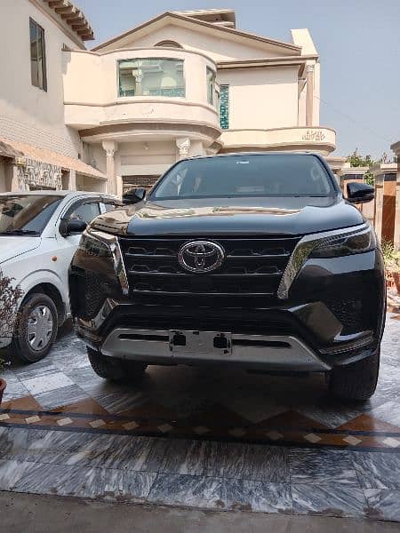 Toyota Fortuner V 2021 9