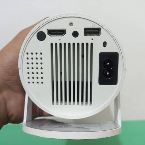 HY 300 projector android projector 1