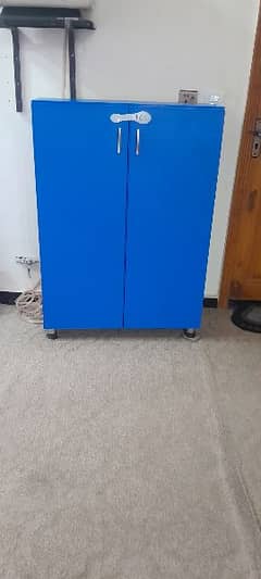 kids blue wardrobe - Very spacious 0