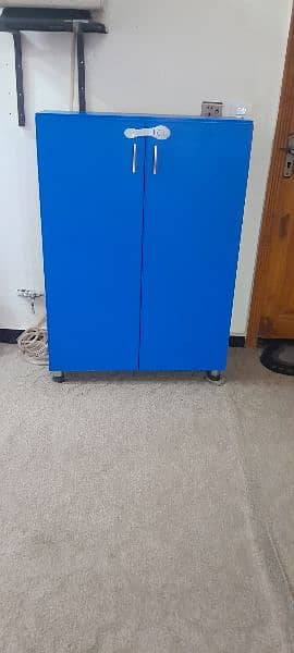 kids blue wardrobe - Very spacious 0