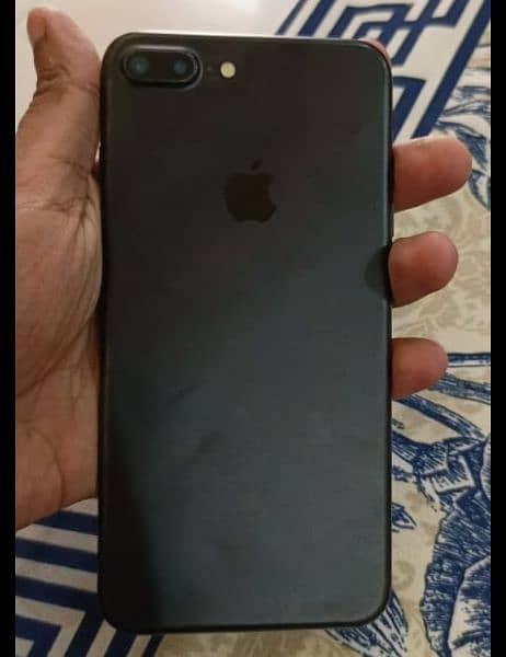 selling my iphone 7 plus pta approved (128) 1