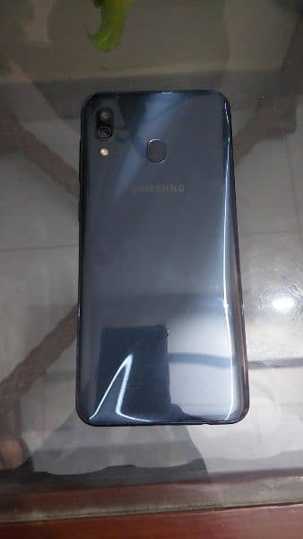 Samsung Galaxy A30 2