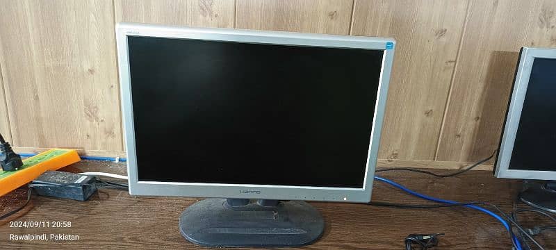 Computer LCD's for sale 3