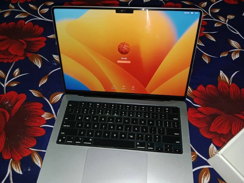 Macbook Pro M1, 14 Inch,16 GB Ram ,512 2