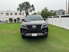 Toyota Fortuner V 2.7 2018/2019 Black Bumper to Bumper Original