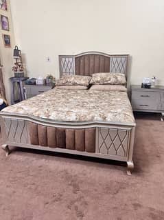 Bed Set for Sale - Queen Size Bed