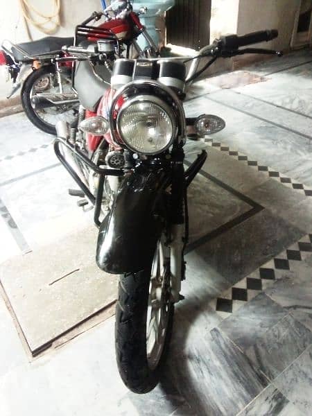 Suzuki Gs 150 3