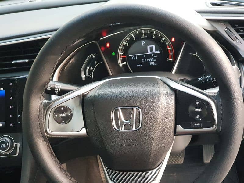 Honda Civic Oriel 2017 UG Fr sal 12