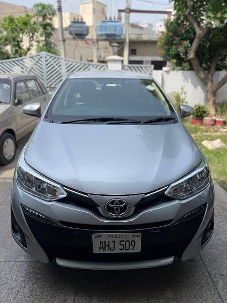 TOYOTA YARIS FULL OPTIONAL CAR. 2