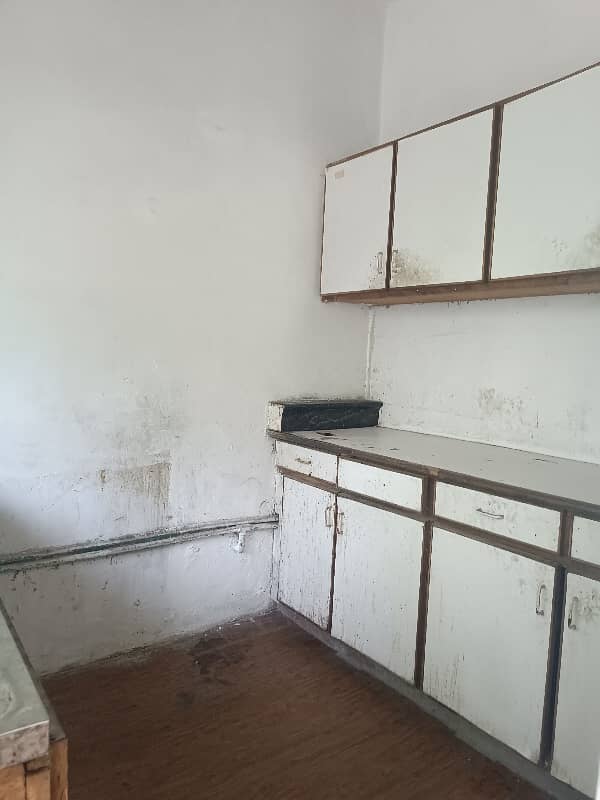 gulberg3 
2 kanal house upper portion furnished room attach bathroom kitchen tv lounge car parking good location available for rent contact Magsi Estate 5