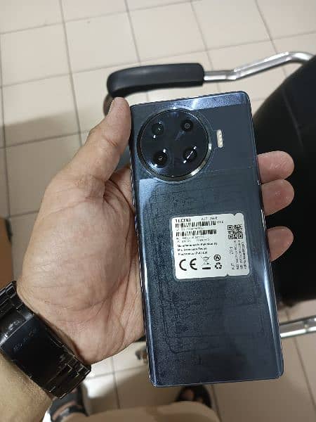 Techno Spark 20 Pro plus 8